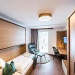 Wohlfuehlhotel Innertalerhof Отель