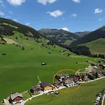 Wohlfuehlhotel Innertalerhof Герлос