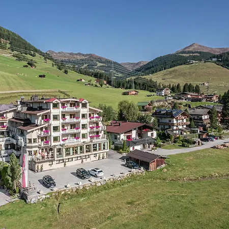 Отель Wohlfuehlhotel Innertalerhof 4*